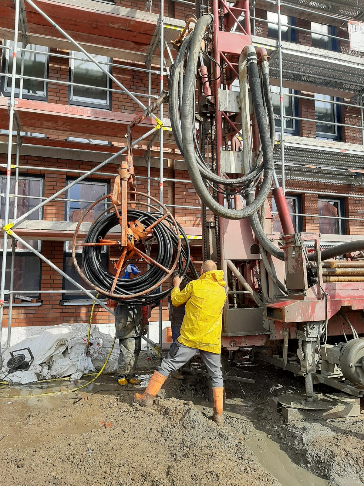 Einbringen einer Erdwärmesonde am Ärtztehaus in Wismar/Alter Holzhafen - 2020.